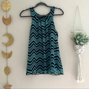 Chevron pattern blouse🦋